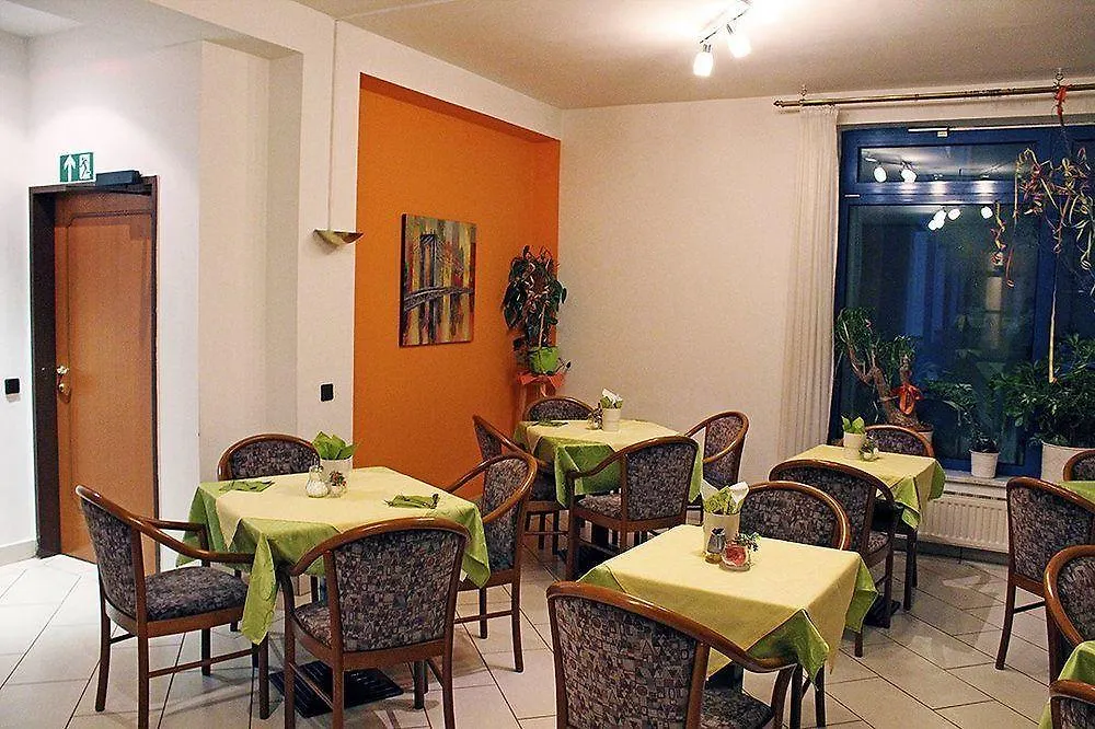 Bed & Breakfast Pension Erlaa Vienna
